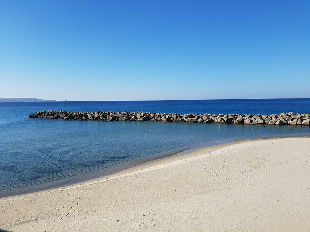 Villino Erminia - Seaside Art B&B 피조 외부 사진